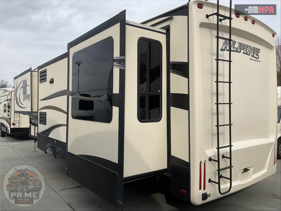 2015 Keystone Rv M-3535 RE - ALPINE FIFTH WHEEL SERIES — фото 3