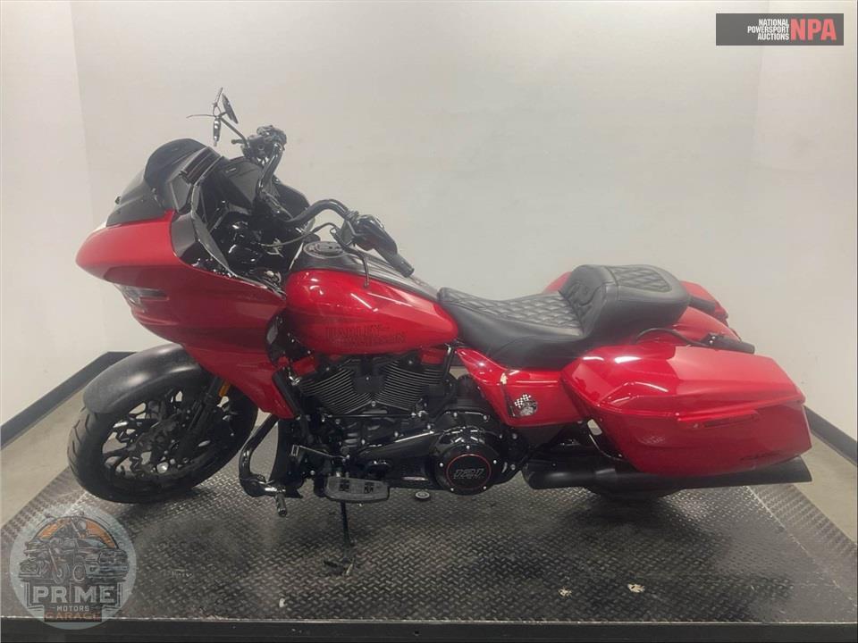 2025 Harley-Davidson FLTRXSTSE CVO ROAD GLIDE ST — фото 3