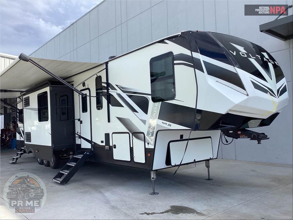 2022 Voltage M-4225 - TOY HAULER TOY HAULER SERIES — фото 1
