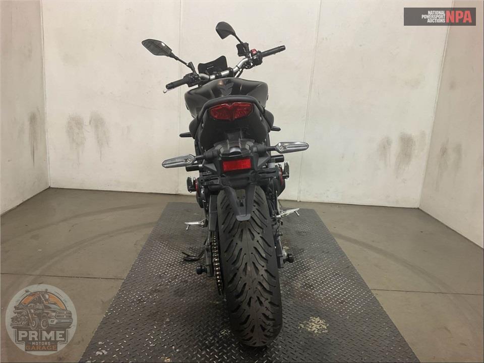 2022 Yamaha MT-09 — фото 4