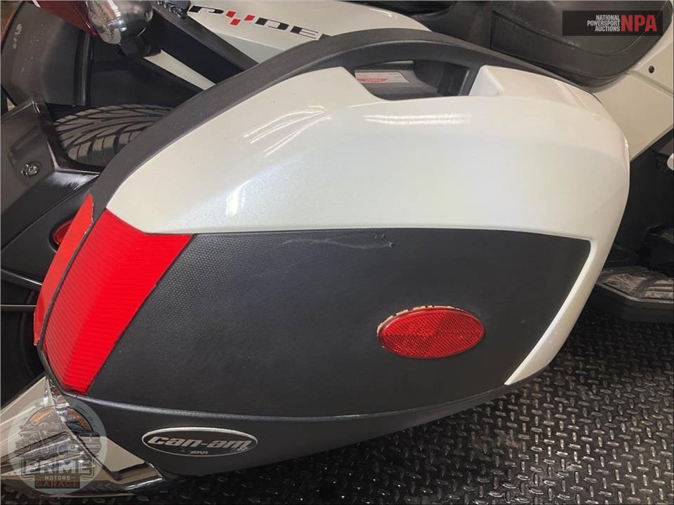 2013 Can-Am SPYDER ST LIMITED — фото 24