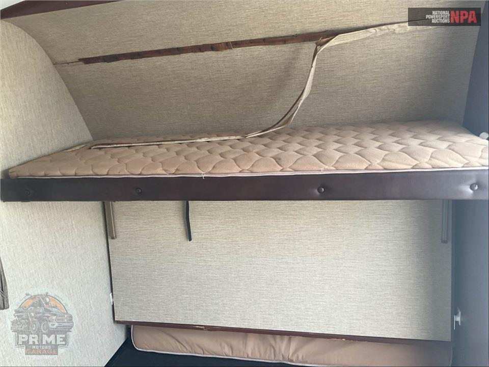 2016 Keystone Rv M-324 CG - OUTBACK SUPER-LITE TOY HAULER SERIES — фото 13