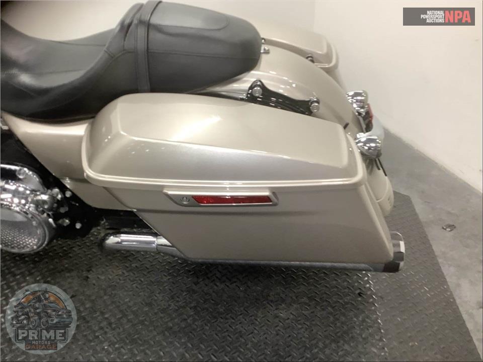 2018 Harley-Davidson FLHX STREET GLIDE — фото 16