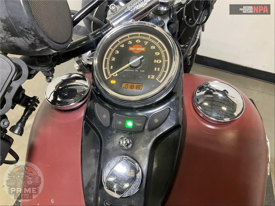 2017 Harley-Davidson FLS SOFTAIL SLIM — фото 5