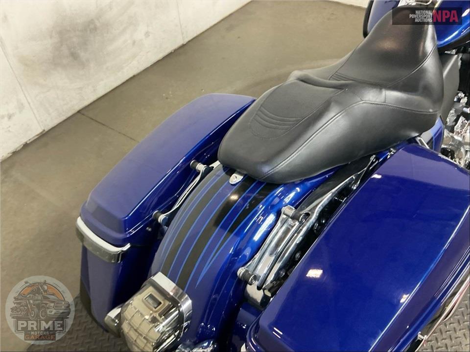 2015 Harley-Davidson FLTRUSE CVO ROAD GLIDE ULTRA — фото 39