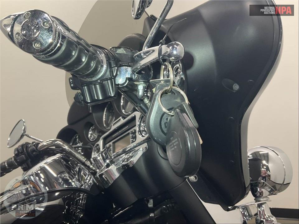 2008 Harley-Davidson FLHTC ELECTRA GLIDE CLASSIC — фото 11