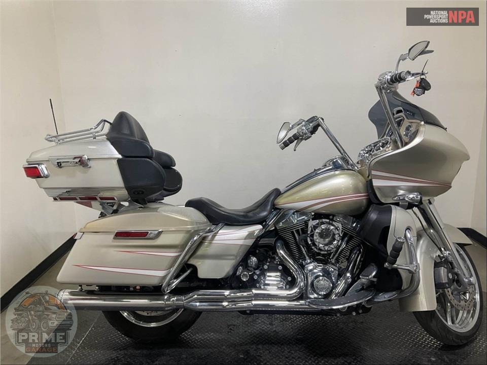 2016 Harley-Davidson FLTRU ROAD GLIDE ULTRA — фото 1