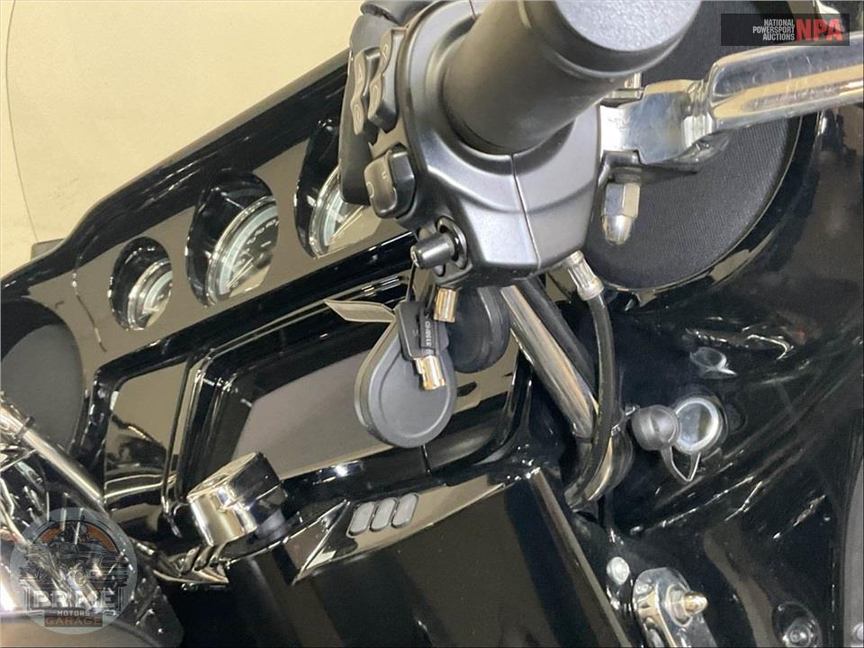 2019 Harley-Davidson FLHTK ULTRA LIMITED — фото 10