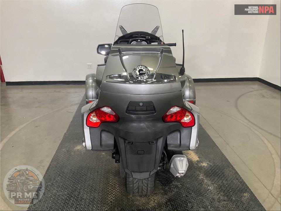 2011 Can-Am SPYDER RT-S SE5 — фото 3