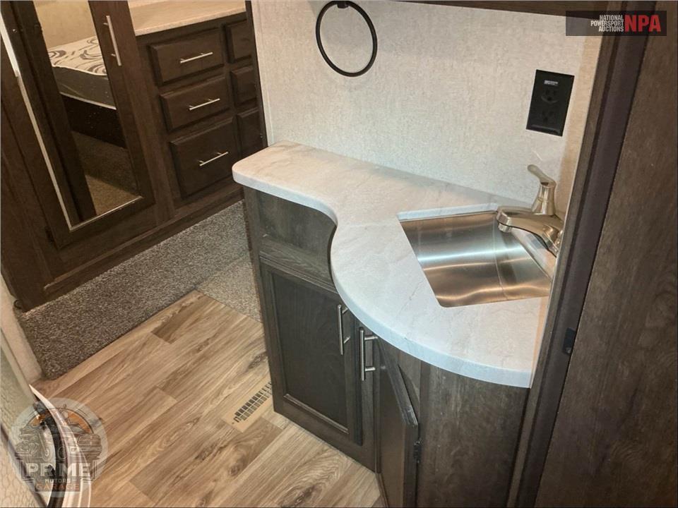 2018 Starcraft M-296BHS - TELLURIDE FIFTH WHEEL SERIES — фото 16