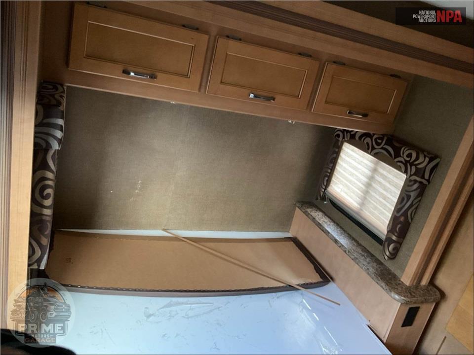 2016 Thor Motor Coach M-22FE E450-V10 - FREEDOM ELITE SERIES — фото 19