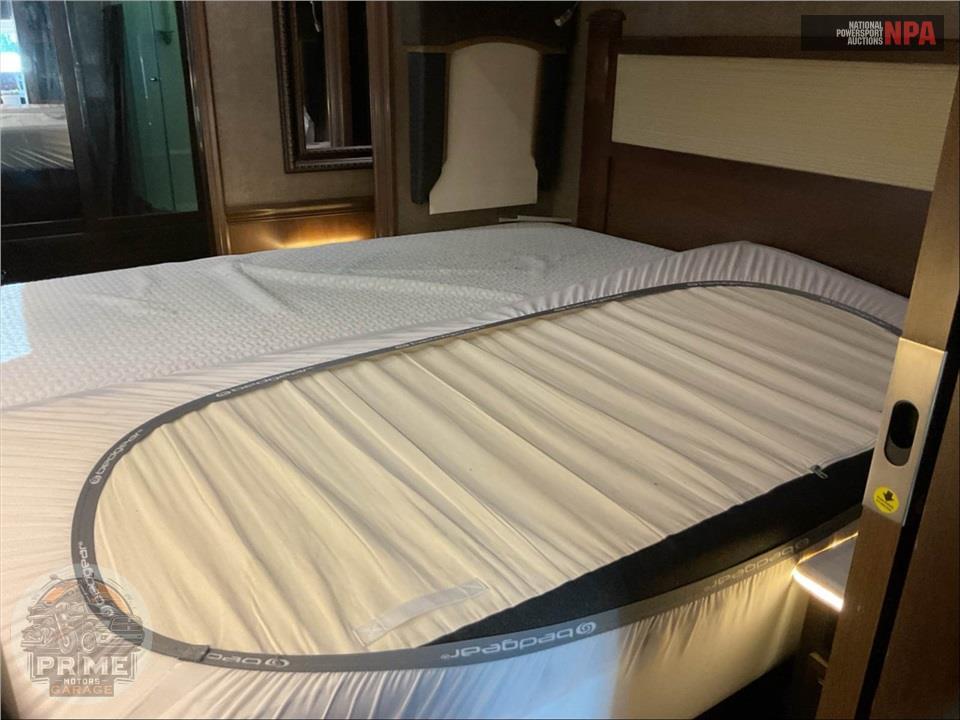 2017 Entegra Coach M-44B CUMMINS - INSIGNIA SERIES — фото 22