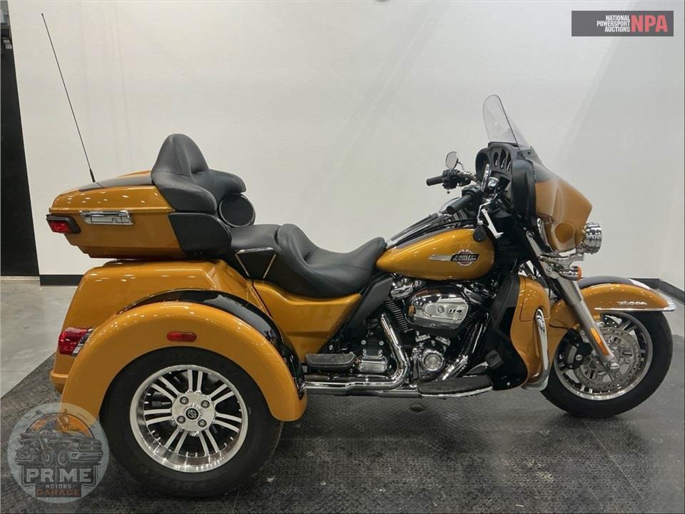 2023 Harley-Davidson FLHTCUTG TRI GLIDE ULTRA CLASSIC — фото 1