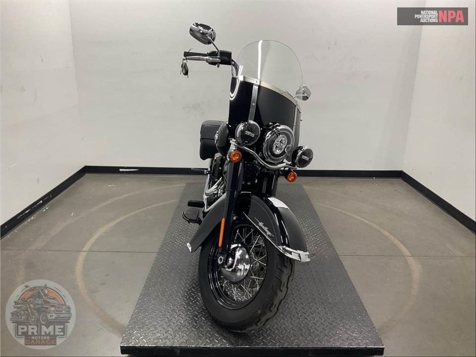 2019 Harley-Davidson FLHCS HERITAGE CLASSIC 114 — фото 2