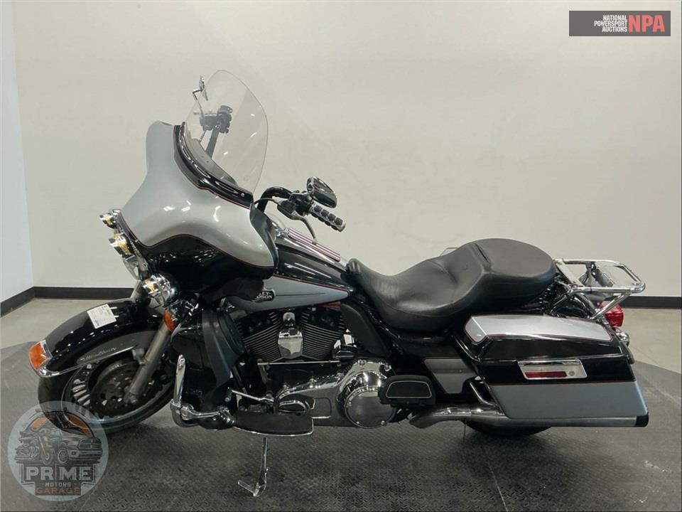 2011 Harley-Davidson FLHTCU UL CLSC EL GLIDE — фото 3