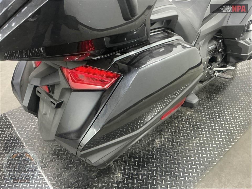 2022 Honda GL1800D GOLDWING TOUR DCT — фото 17