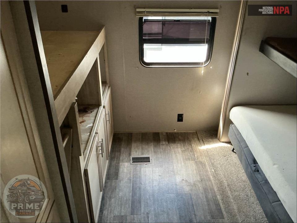 2021 Coachmen By Forest River M-323 BHDSCK - CATALINA LEGACY SERIES — фото 14