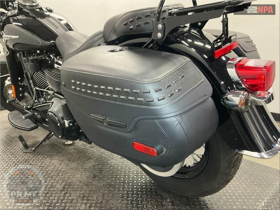 2019 Harley-Davidson FLHC HERITAGE CLASSIC — фото 14