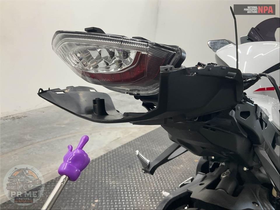 2025 Honda CBR1000RR — фото 24