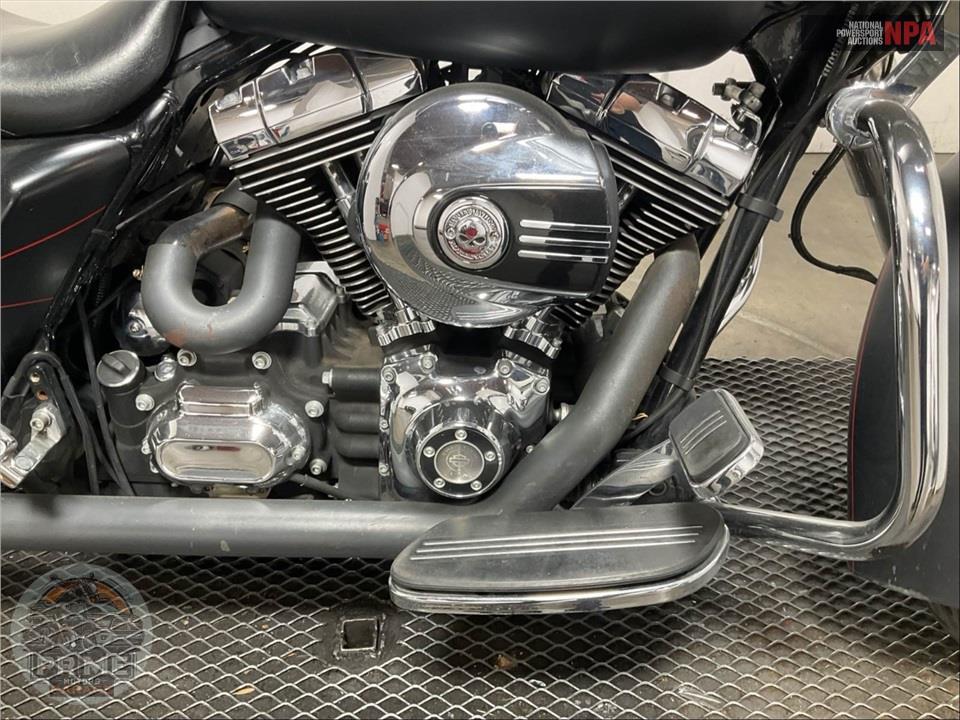 2015 Harley-Davidson FLTRXS ROAD GLIDE SPECIAL — фото 6