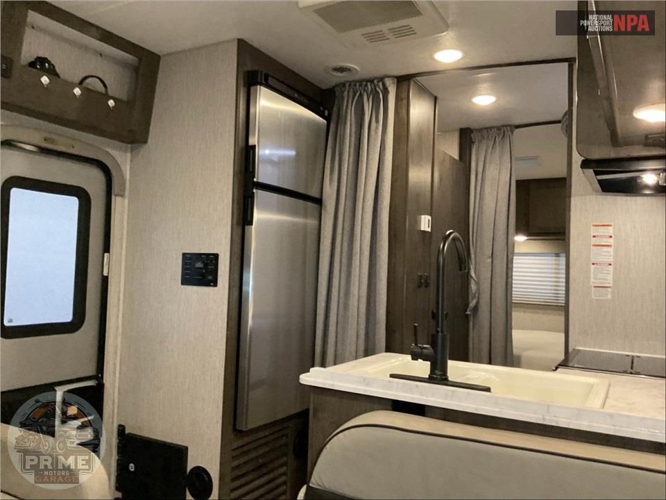 2021 Coachmen By Forest River M-270QB FORD E350 LEPRECHAUN SERIES — фото 10