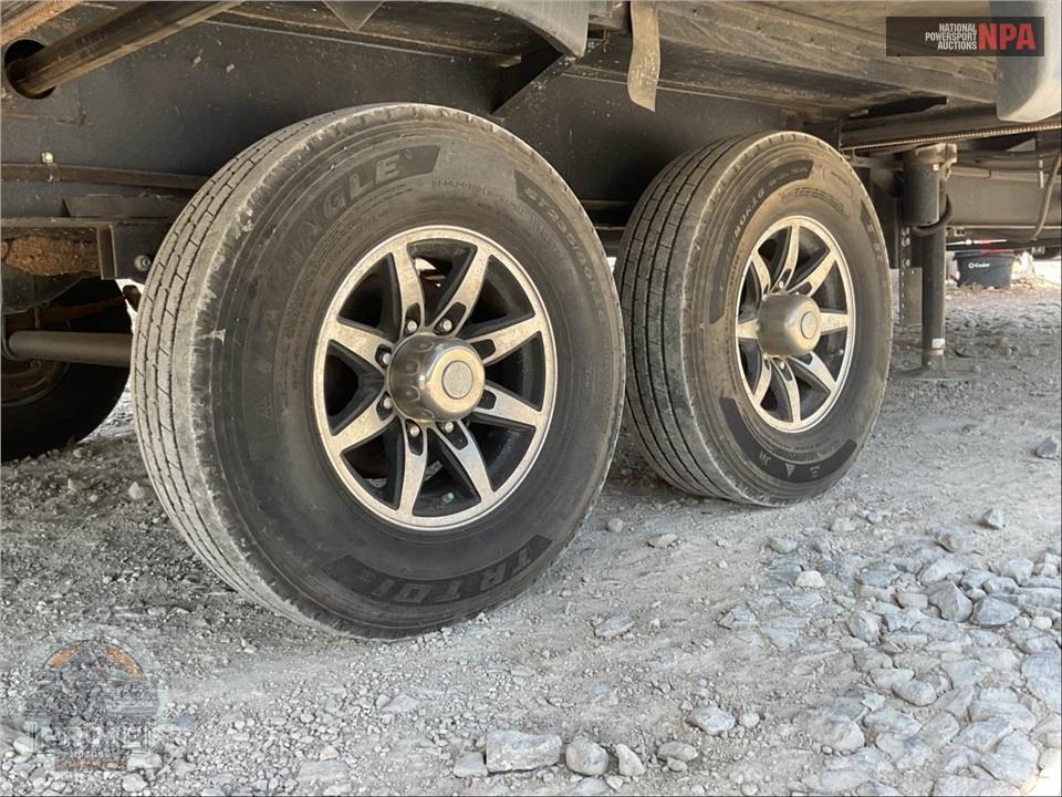 2020 Sabre By Forest River M-36BHQ - FIFTH WHEEL SERIES — фото 41