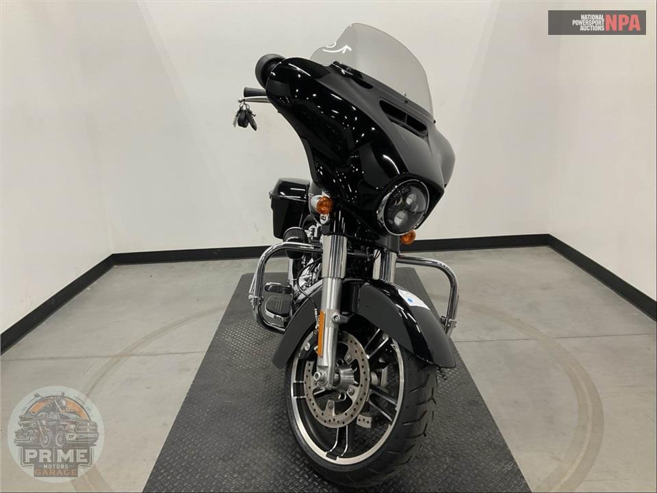 2017 Harley-Davidson FLHXS STREET GLIDE SPECIAL — фото 2
