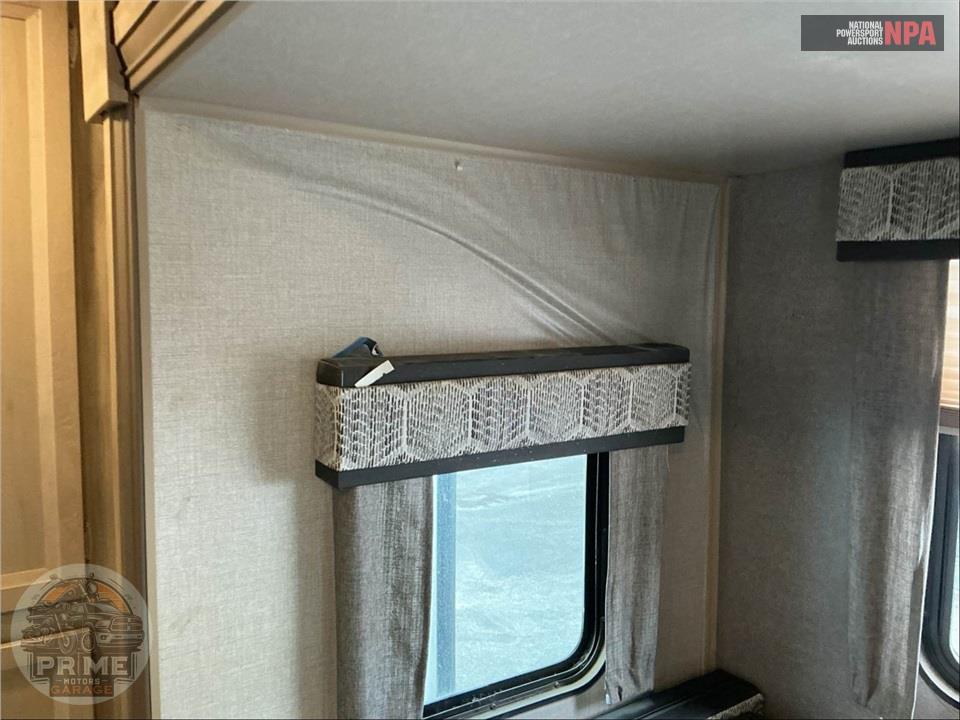 2021 Coachmen By Forest River M-323 BHDSCK - CATALINA LEGACY SERIES — фото 21