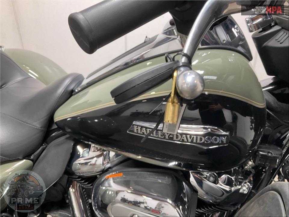 2021 Harley-Davidson FLHTCUTG TRI GLIDE ULTRA CLASSIC — фото 11