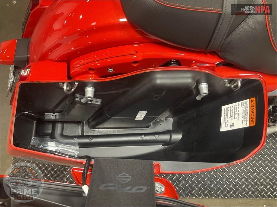 2024 Harley-Davidson FLHXSE CVO STREET GLIDE — фото 17