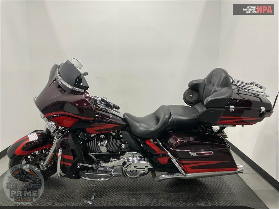 2017 Harley-Davidson FLHTKSE CVO ULTRA LIMITED — фото 1