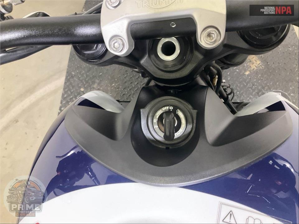 2025 Triumph TRIDENT 660 TRIPLE TRIBUTE EDITION — фото 12
