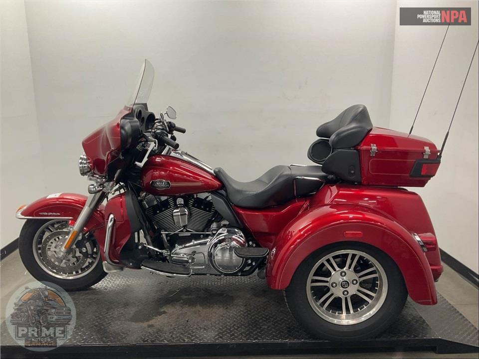 2013 Harley-Davidson FLHTCUTG TRIGLIDE UL CLSC — фото 3
