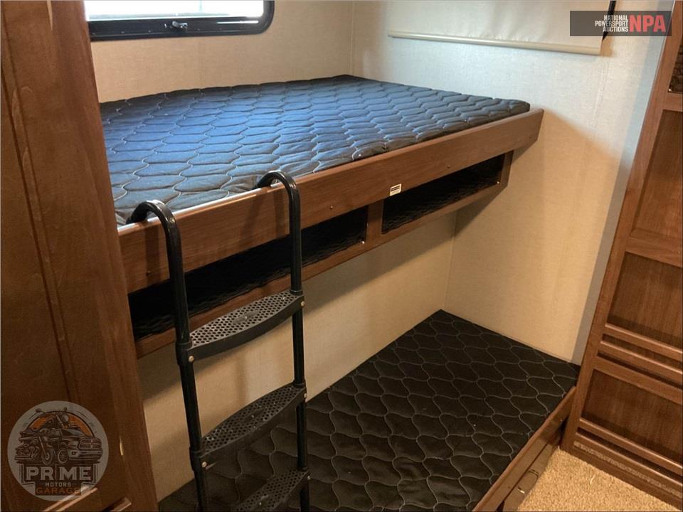 2017 Keystone Rv M-340 BH - MONTANA HIGH COUNTRY FIFTH WHEEL SERIES — фото 7