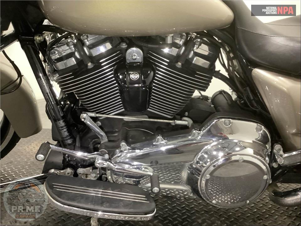 2018 Harley-Davidson FLHX STREET GLIDE — фото 7