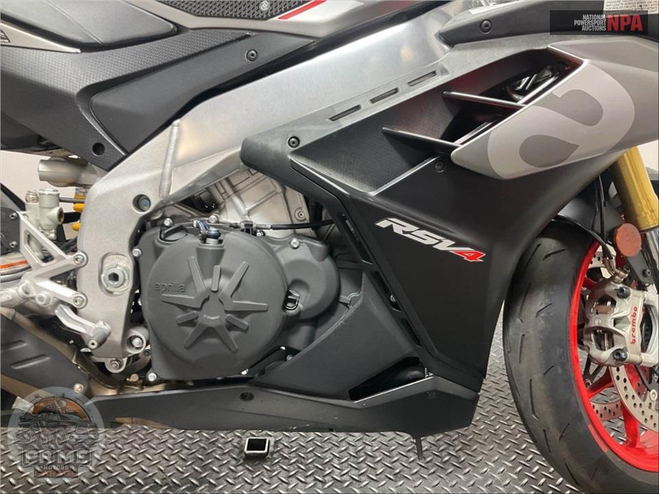 2023 Aprilia RSV4 1100 — фото 6