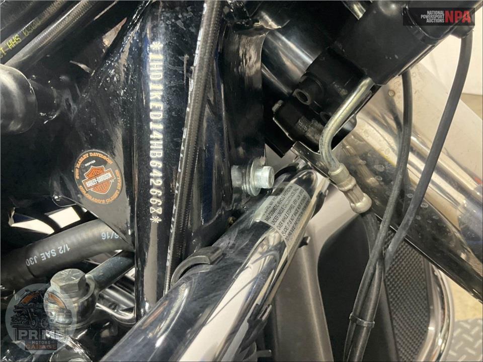 2017 Harley-Davidson FLHTK ULTRA LIMITED — фото 11