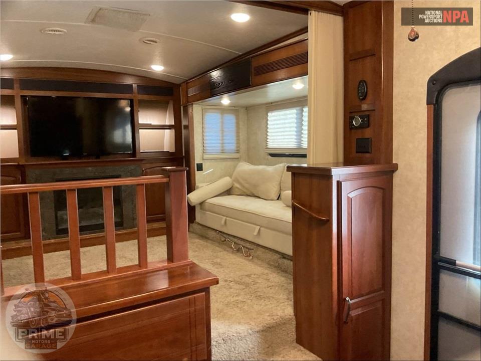 2015 Keystone Rv M-3750 FL - MONTANA FIFTH WHEEL SERIES — фото 8