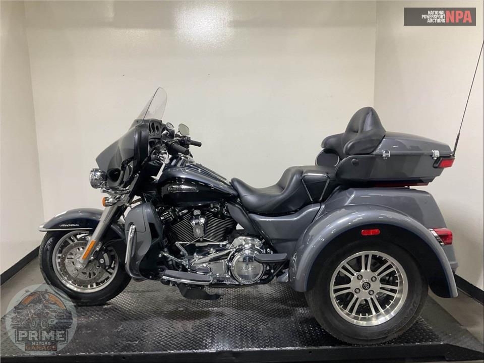 2021 Harley-Davidson FLHTCUTG TRI GLIDE ULTRA CLASSIC — фото 3