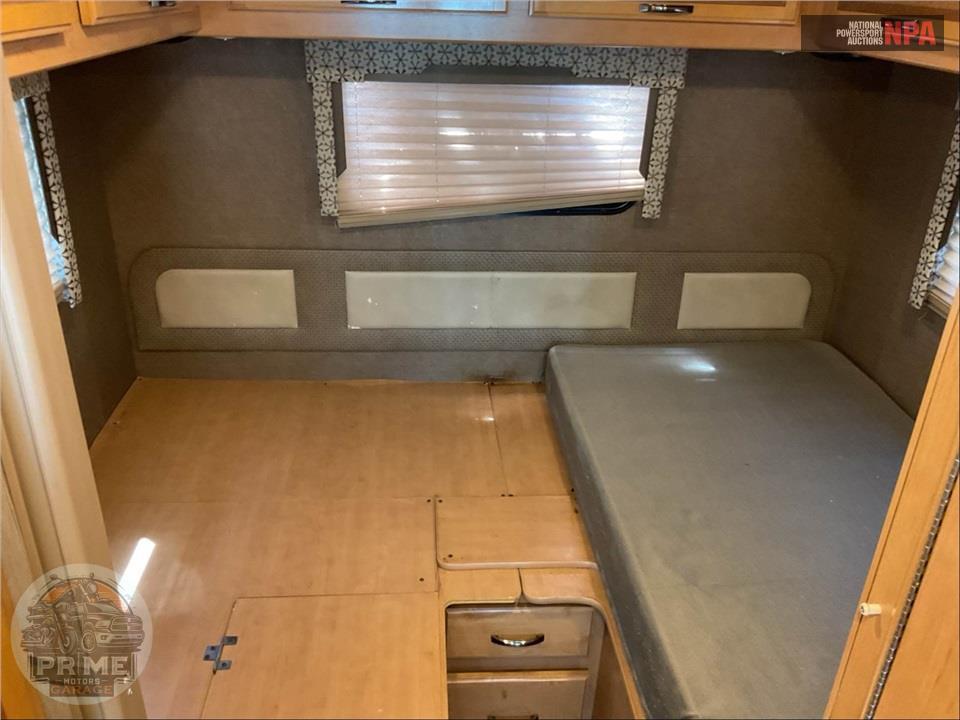 2017 Thor Motor Coach M-24.1 FORD - AXIS SERIES — фото 28