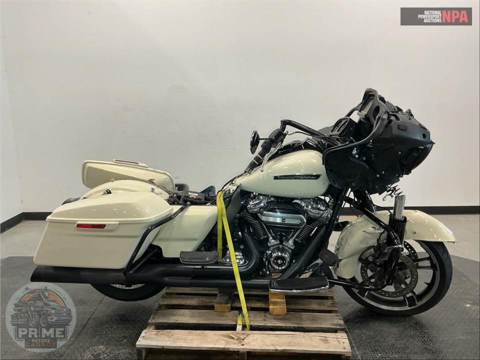 2018 Harley-Davidson FLTRU ROAD GLIDE ULTRA — фото 1
