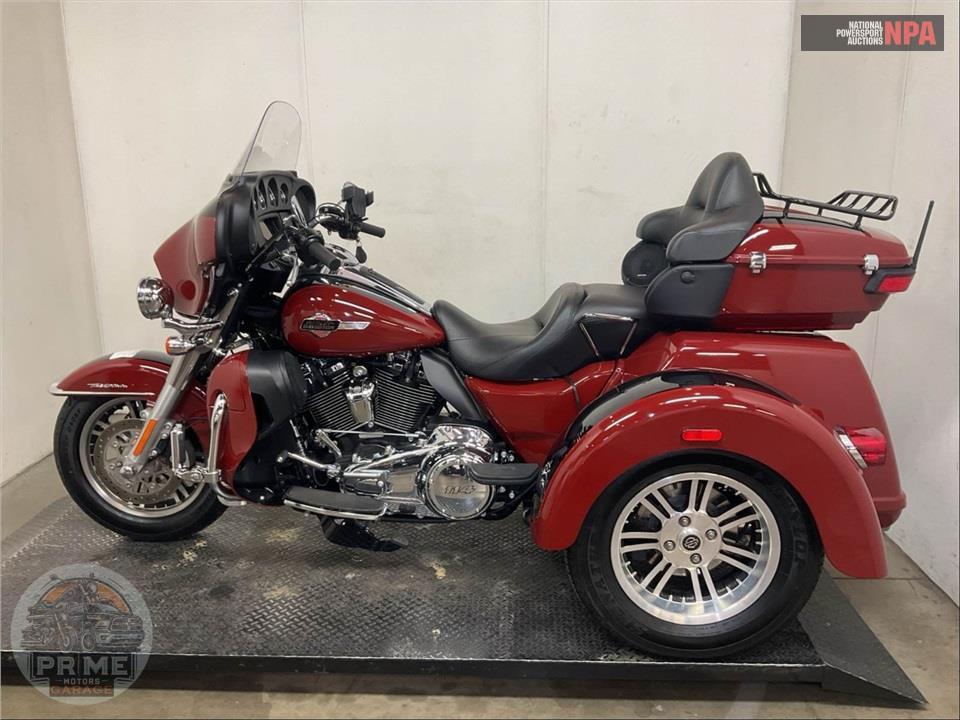 2024 Harley-Davidson FLHTCUTG TRI GLIDE ULTRA CLASSIC — фото 3
