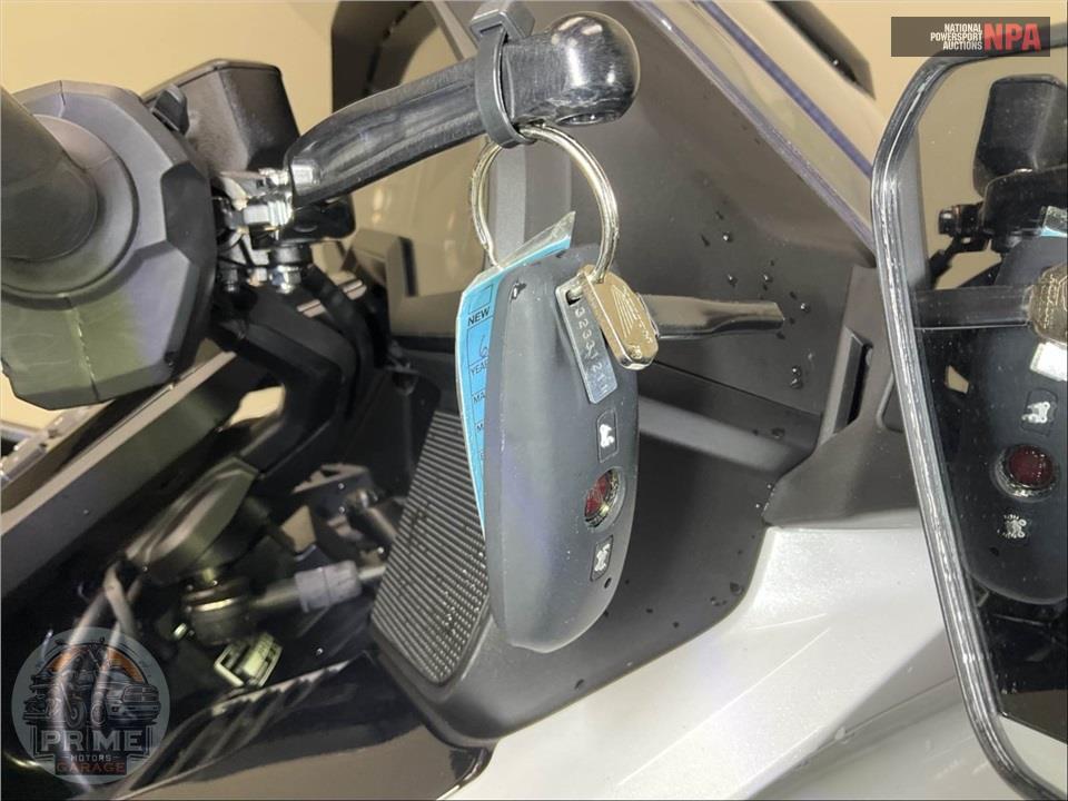 2024 Honda GL1800DA GOLDWING TOUR AIR BAG DCT — фото 11