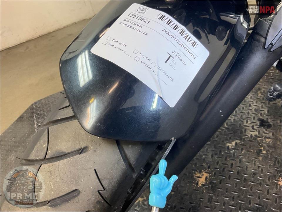 2013 Yamaha XV19CDB/C RAIDER — фото 11