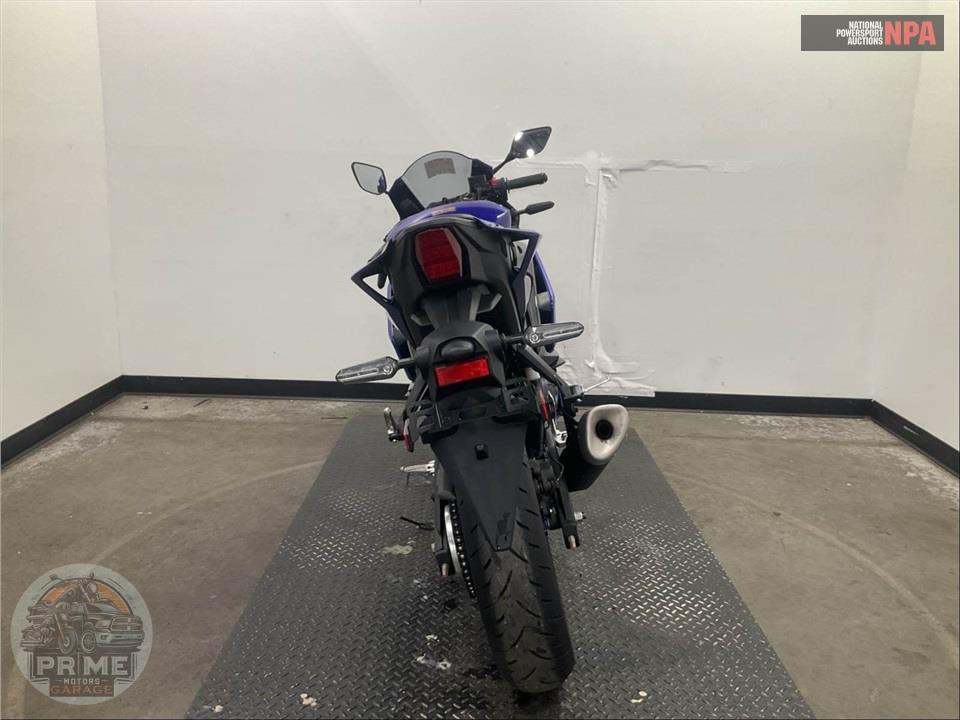 2025 Yamaha YZF-R3 — фото 4
