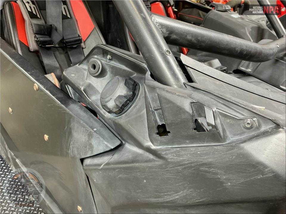 2017 Can-Am MAVERICK X3 X RS 1000R TURBO R — фото 27