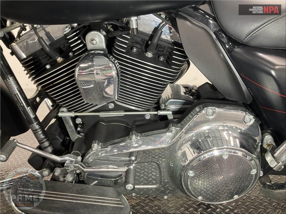 2015 Harley-Davidson FLTRXS ROAD GLIDE SPECIAL — фото 7