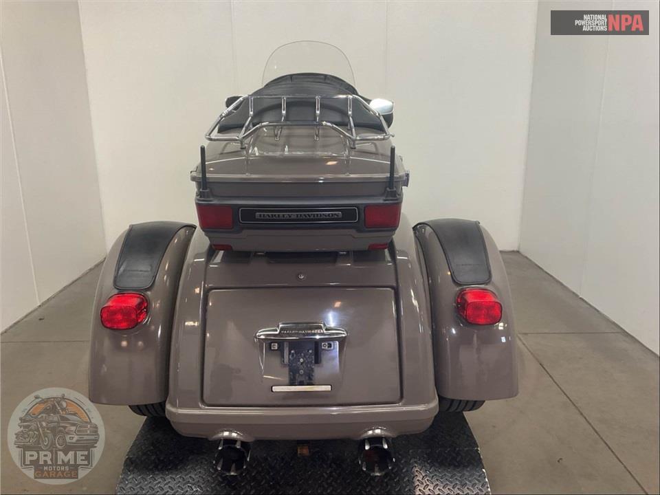 2013 Harley-Davidson FLHTCUTG TRIGLIDE UL CLSC — фото 4