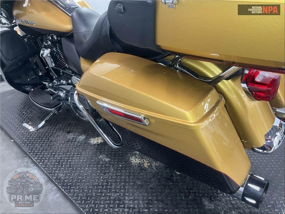 2017 Harley-Davidson FLHTK ULTRA LIMITED — фото 21