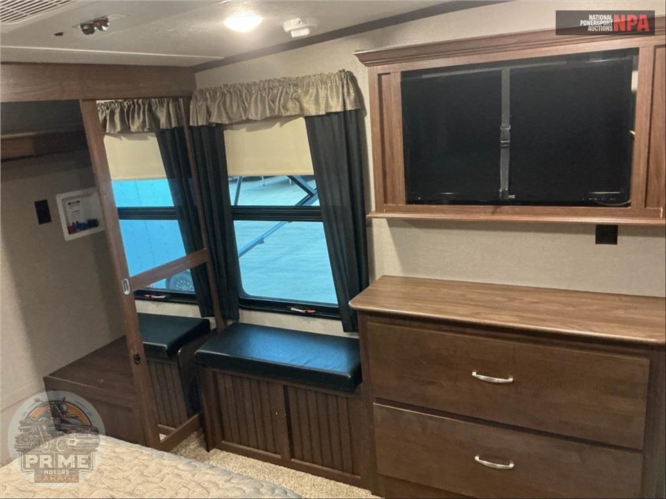 2018 Keystone Rv M-305 RL - MONTANA HIGH COUNTRY FIFTH WHEEL SERIES — фото 14